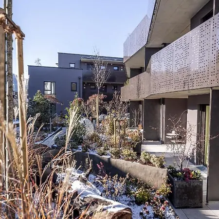 شقة Alp Living Self-check In