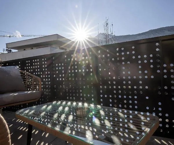 Alp Living Self-check In Apartment