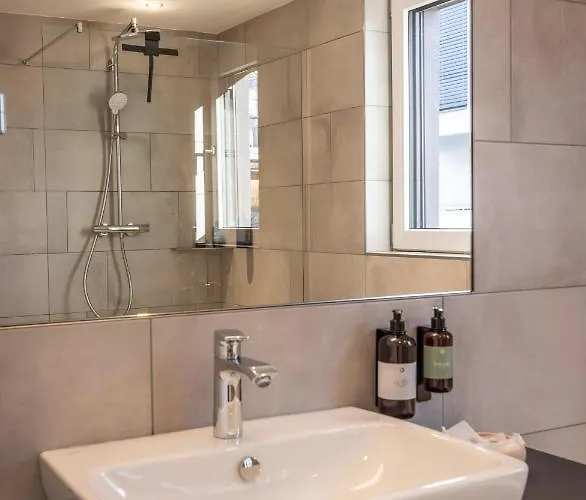 Alp Living Self-check In Apartment